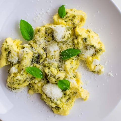 Pesto Cottage Cheese Eggs